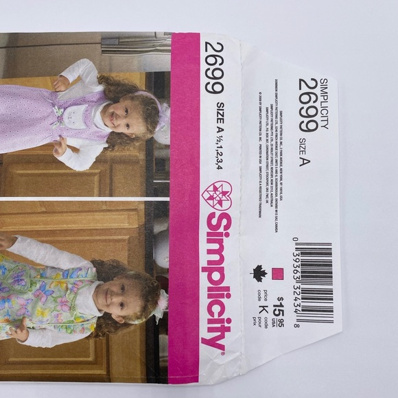 Simplicity 2699 Toddlers Aprons Sewing Patterns - Picture 2 of 6